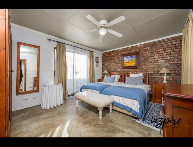 3 BEDROOM HOUSE TO LET IN DIAZ BEACH